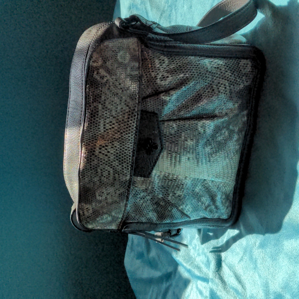Simply Vera crossbody